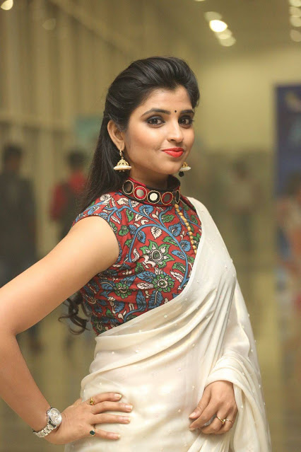 Telugu TV Anchor Syamala Stills In Hot White Saree 2